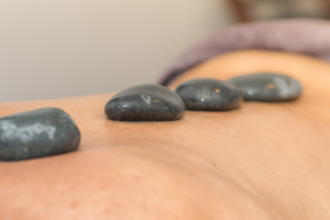 massage pierres chaudes